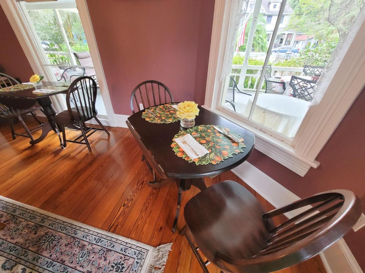 غينزفيل، فلوريدا The Camellia Rose Inn- King Room- Inspiration المظهر الخارجي الصورة